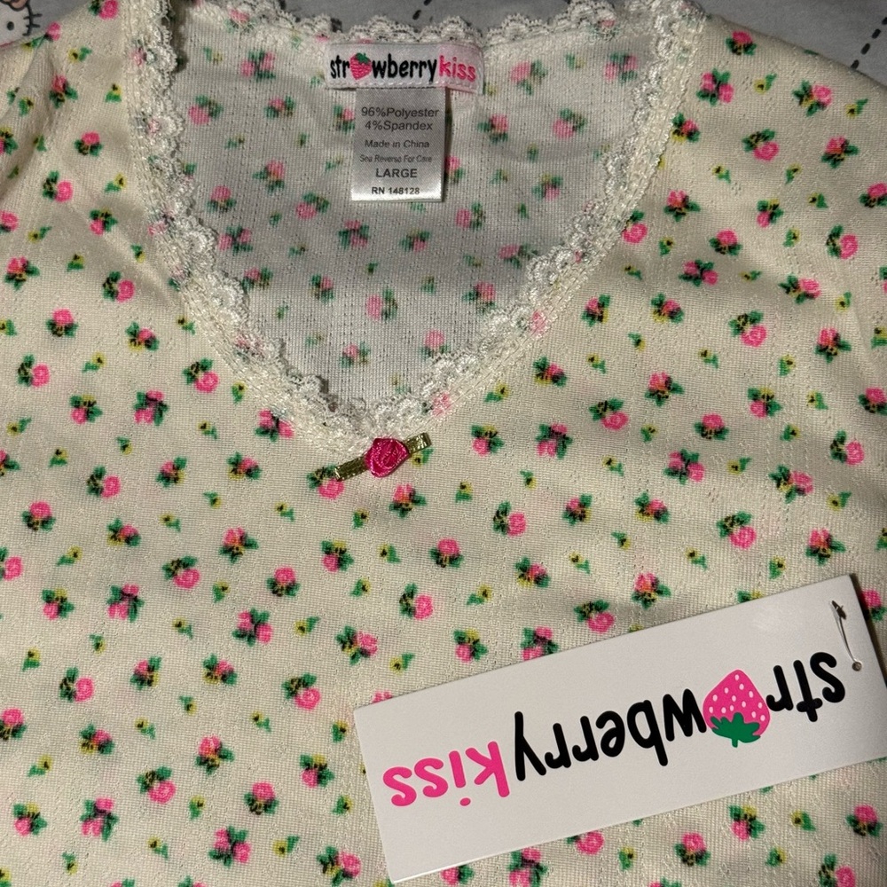 Strawberry Kiss Floral pajama set NWT